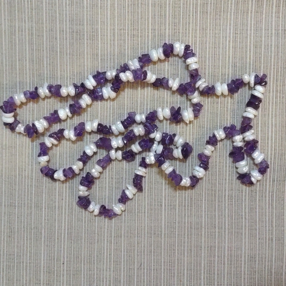 Amethyst and fresh water pearl beaded necklace, new, 36" - Picture 2 of 5